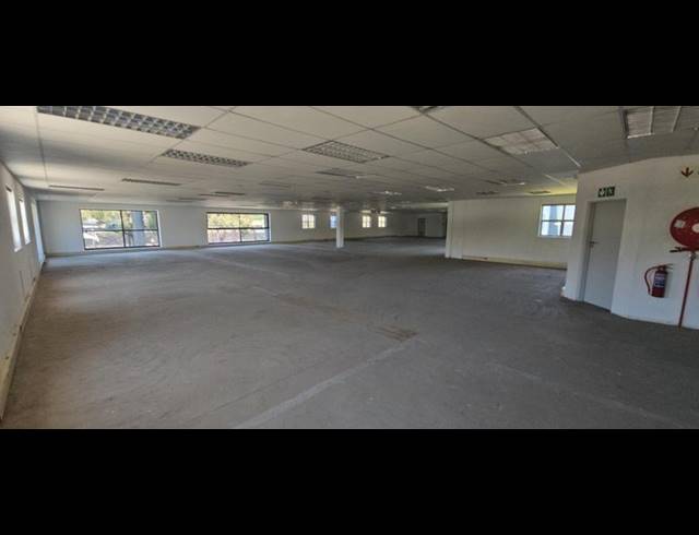 BUSINESS PROPERTY TO RENT IN HALFWAY GARDENS
